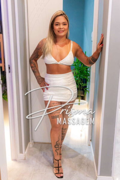 Mia – massagista